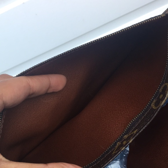 💯Authentic Louis Vuitton Vintage Clutch - Picture 9 of 16